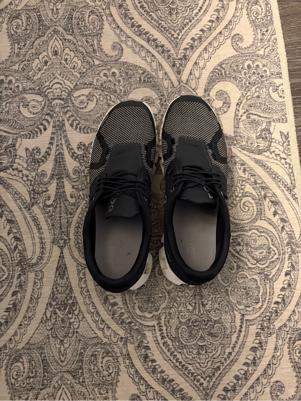Men's ON Cloud 5 Breathable Knit Sneakers - Black/Gray